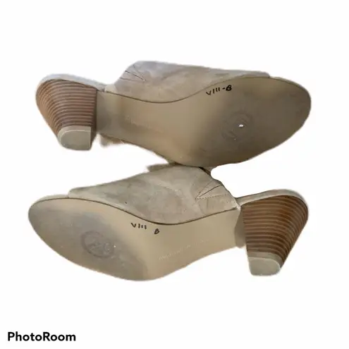 Adrienne Vittadini womens tan suade mules size 10M