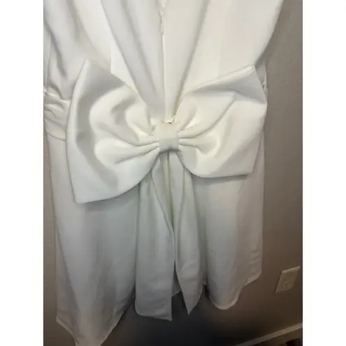 Ivy + Blu White Cocktail Party Dress Sleeveless V Neck Fit & Flare Bow Back Size 12