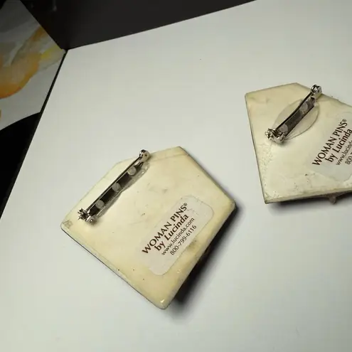 Ladies In Hats Signed Women Pins By Lucinda Brooch Pin Handcrafted Lot Of 2