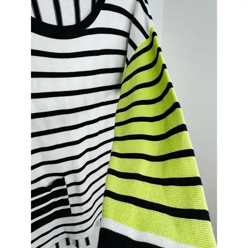 Renuar black white green summer weight sweater boutique ModCloth collectif small