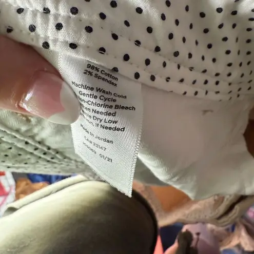 Talbots  Women’s 18 Tan Perfect Khaki Shorts