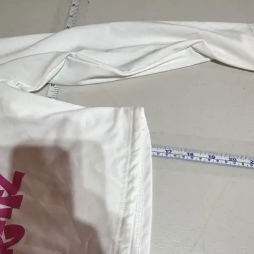 Bratz Long Sleeve Stretch Cropped V Neck Shirt Size Large White & Pink