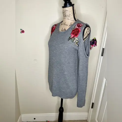 Alya  Gray Cold Shoulder Sweater with Rose Embroidered Flowers Size Large