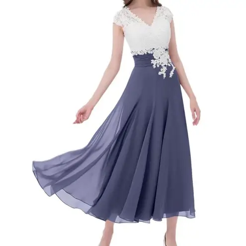 Women’s Ivory Lace Top Chiffon V