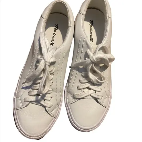 Madewell Sidewalk Low Top Leather Size 7 White Sneakers. Casual, walking shoe.