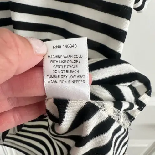 AMO Seaton Stripe Twist Tee Medium Black and White w/ Distressing