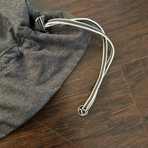 Lululemon  gray tank top w/ built in striped sports bra