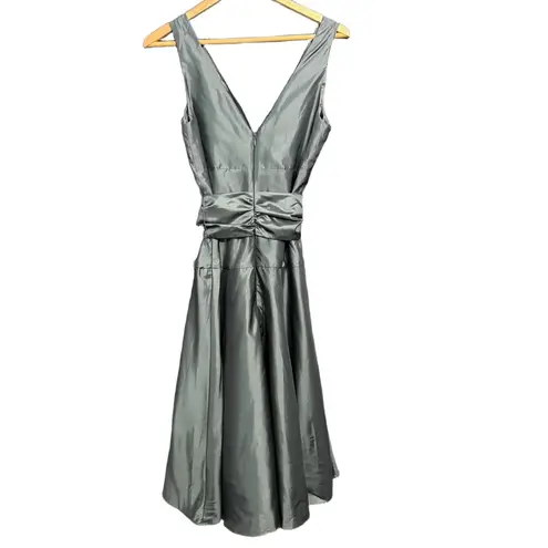 Max and Cleo Cocktail Dress Womens 6 Greyish V-Neck Tie-Waist Elegant Chic