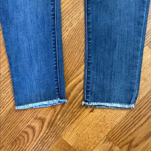 Wit & Wisdom Stretch Skinny Jeans Raw Hem Distressed Medium Wash Size 8 Blue - Image 4