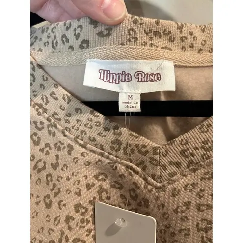 Hippie Rose  Cropped Long Sleeve Leopard Medium Sweater Size Medium - Image 94