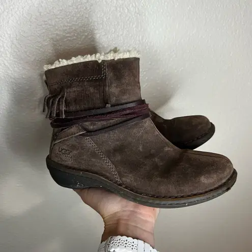 UGG Australia Gaviota Womens Brown Suede Lined Fringe Ankle Boots 5 Cozy Boho