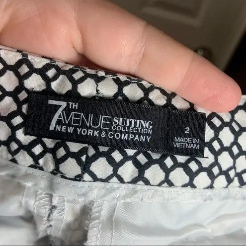 New York & Co. 7th Avenue Black/White Print Cropped Pants 2