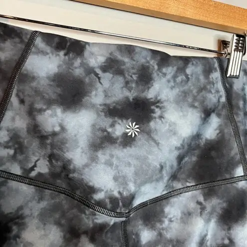 Athleta  Elation Patterned 7/8 Tights Black and Grey tie dye - Image 3