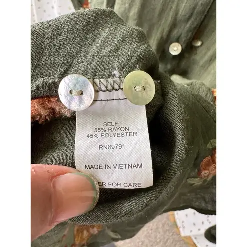 Fig & Flower Floral Sheer Embroidered Mandarin Collar Button Down Shirt 1X