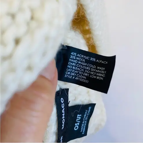 Club Monaco alpaca wool blend cable knit hat