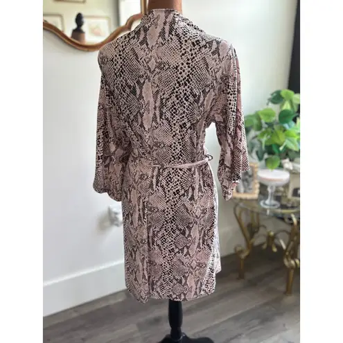 secret treasures Snakeskin Print Robe Pink Black Womens Medium M Kimono