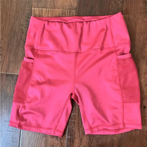 Daisy Fuentes Fit hot pink athletic shorts, size M