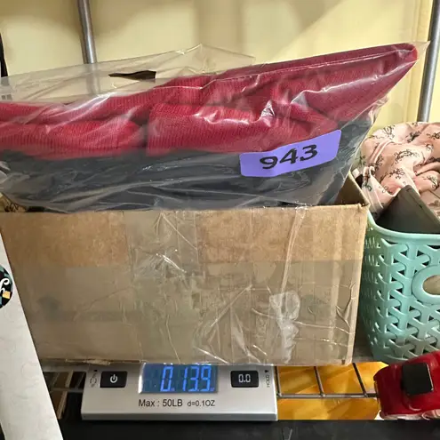 Dressbarn 18/20 Contrast Trim Buttoned Cardigan Sweater Red Black Shiny Gold Size 18W