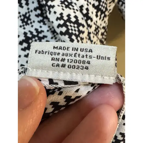 TUCKER NYC Smocked Trim 100% Silk Dress Size Small Black White A Line