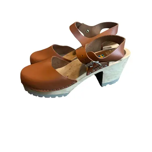 MIA  Abba Lug Sole Clogs Closed Toe Leather Loafers Shoes Size 41 11 NIB NEW