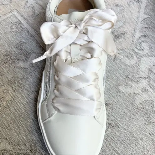 Dolce vita Harryson Ivory Ribbon Lace Up Shoes NEW WITH BOX Sneakers Size 8