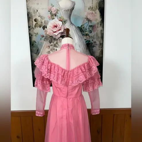 Darling Vintage 1970s JCPENNEY Lace Cape Prom Dress! Pink Size undefined