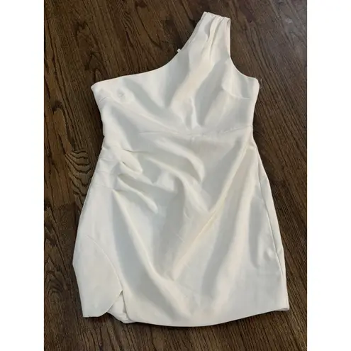 Likely Gonnella Dress in White One Shoulder Body-Skim Sheath Size 12 Bridal