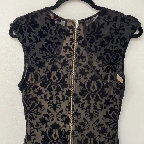 MADRAG Women’s Black Velvet Flower Dress A