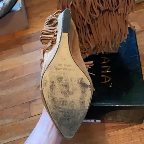 Liliana Fringe boots with wedge, size 7.5