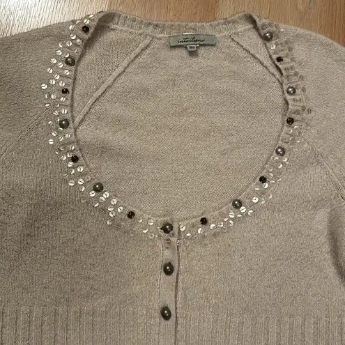 Intuitions Elegant Cream Sweater with Embellished Neckline M Size M