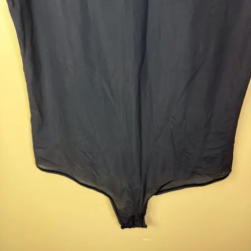 SKIMS NWT Essential Crew Neck Body Suit Onyx Size Large Fits Everybody Stretch