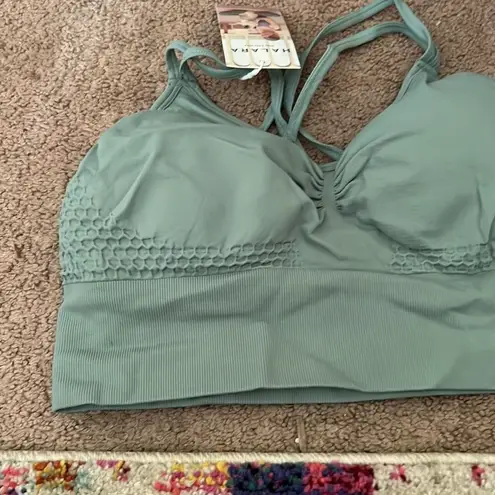 Halara NWT  sports bra S