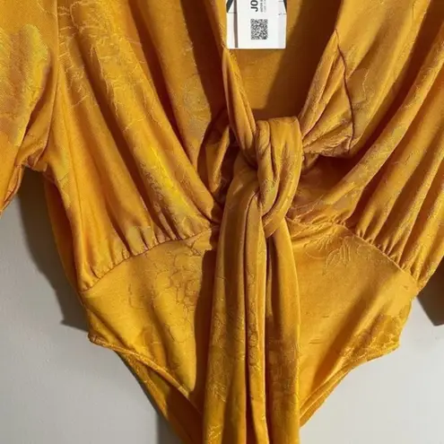 ZARA yellow KNOTTED JACQUARD BODYSUIT  Size Small  5039/062