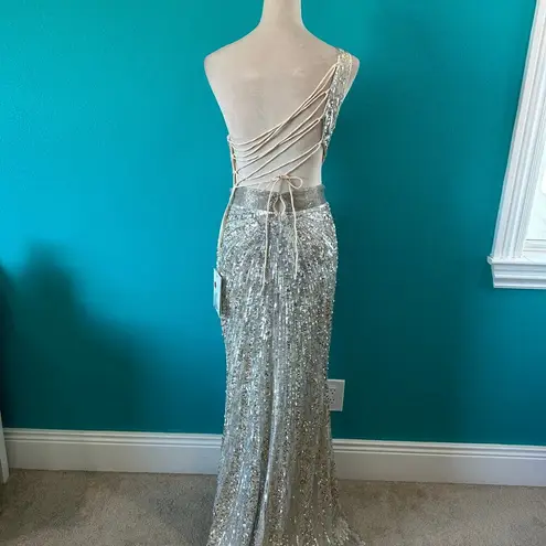 Mac Duggal NWT One Shoulder Lace Up Back Sequin Gown Nude Silver Formal Size 4