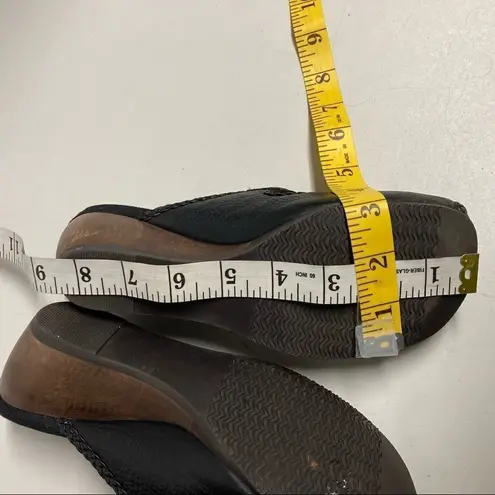 BARE TRAPS, Mary Jane shoes, Sz 6M. Ginger Style, Black, Leather Upper, wedge heel