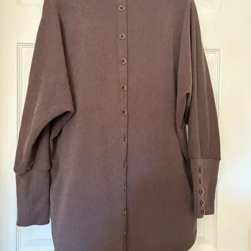 Coco + Carmen Weekend Brushed Sweater with Button Back-soft – ,s/m