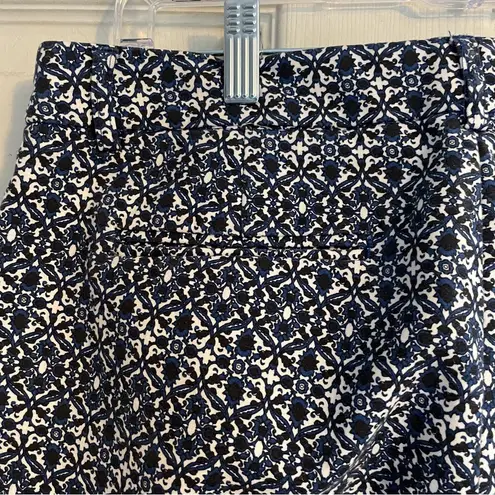 Katherine Barclay Montreal Blue White Black Stretch Patterned Pants Size 8