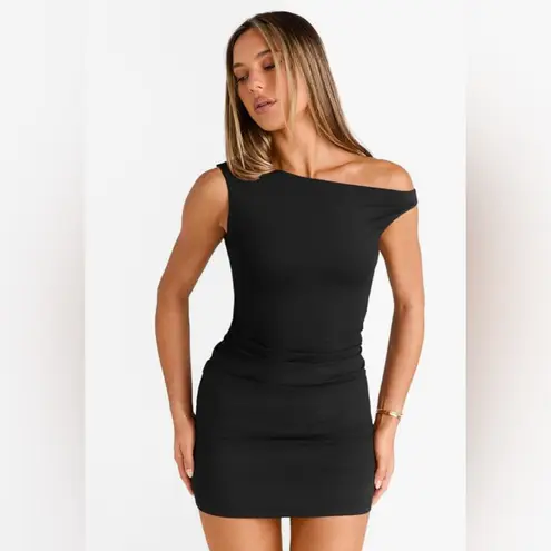 NWOT Trendy Queen Black Off