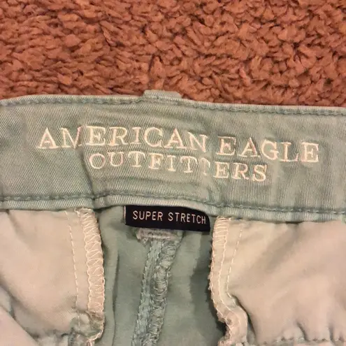 American Eagle  Women’s Size 4 Light Blue Midi Khaki Shorts Casual Summer