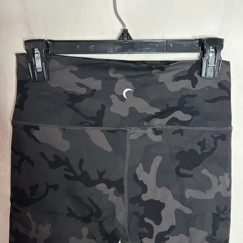 Zyia Active Forest Camo Hi-Rise Capri 22" Leggings Size 6-8