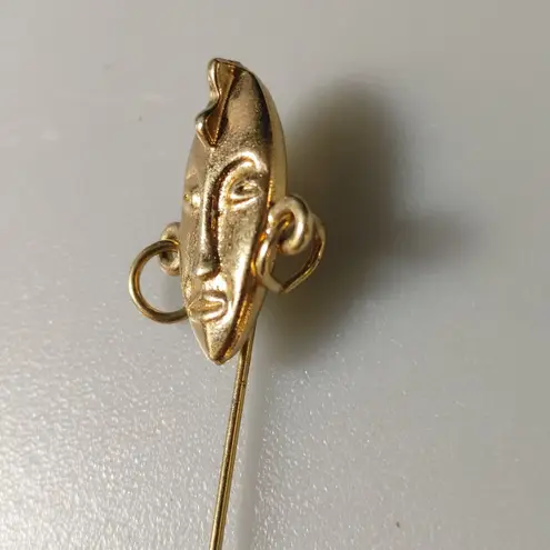Art Deco Tribal Face Mask Label Stick Pin Gold Tone Unique Dangle Design 2 Inch