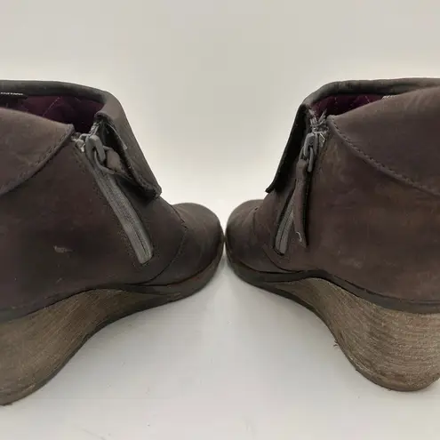 The North Face  Women's Brown Leather Bridgeton Wedge Booties Size 6