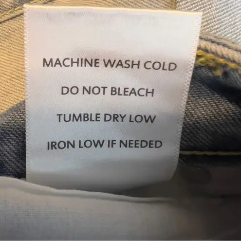 Evidnt Los Angeles Sz26 Hermosa Short Distressed Lightwash Denim Short