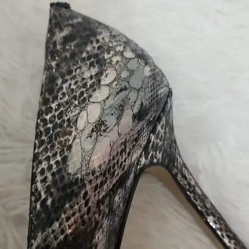 Enzo Angiolini  Silver&Black Snakeskin Pumps size 9.5