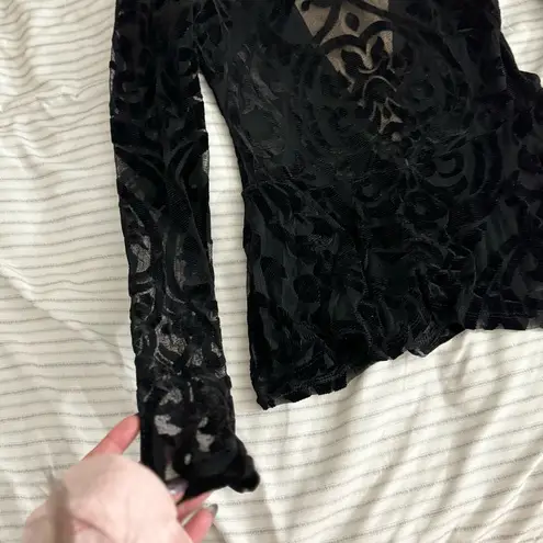 BCBGMAXAZRIA  Velvet peplum top