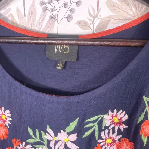 W5 Women's Embroidered Floral Blouse Size Small Navy Blue Short Sleeve Knot Hem