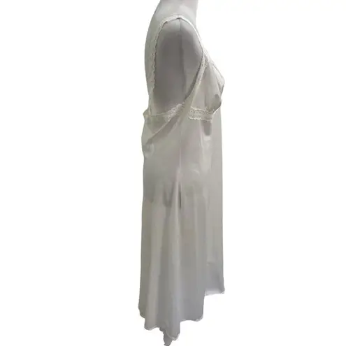 Vintage Olga Secret Hug Full Slip Lace Trim 976A Ivory size Medium/Large, 38