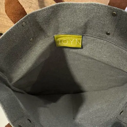 JOYN Cream and Grey Tote Bag with Garden Design. Gray