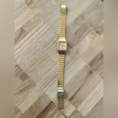 Seiko Super Rare Vintage Ladies Watch Octagonal Gold Dial Gold Bracelet