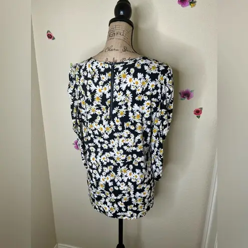 Karl Lagerfeld Paris Daisy Print Floral Blouse
